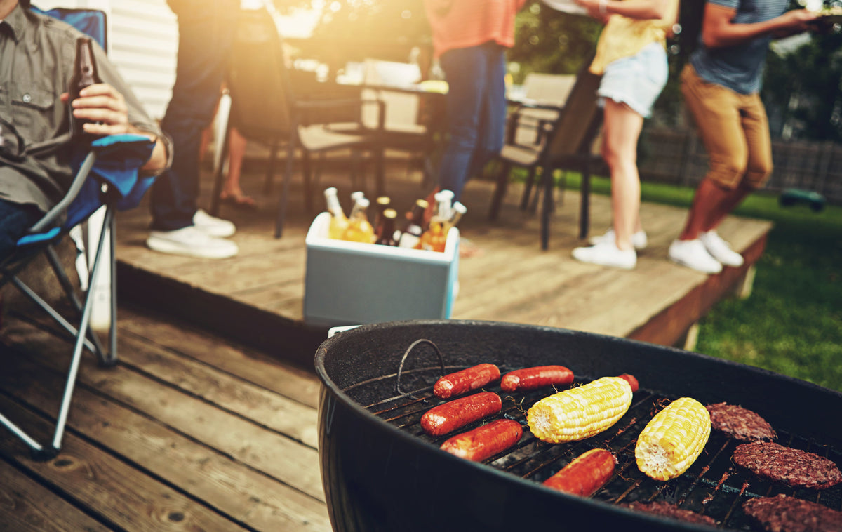 A Backyard BBQ Timeline That Keeps Dinner Manageable